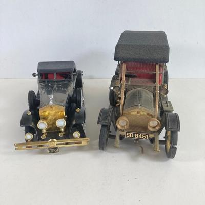 LOT 355: Collection of Vintage Rolls Royce Car Radios