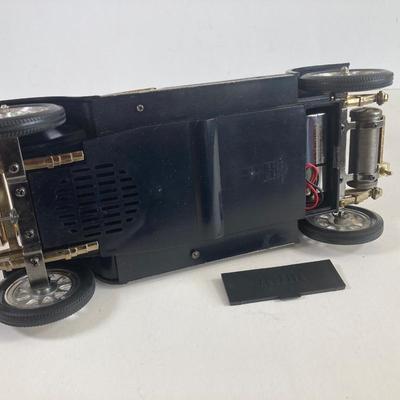 LOT 355: Collection of Vintage Rolls Royce Car Radios