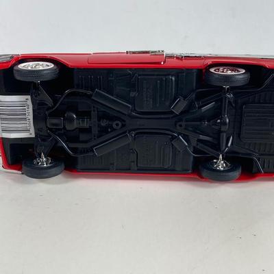 LOT 357: Toy Collector Car's - Die Cast 1960 Chevy Impala Convertibles, Road Touch Classic Runners and More