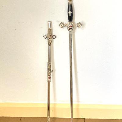 LOT 364: Vintage In Hoc Signo Vinces Monogramed Sword with Sheath, Leather Carrying Case and Protective Cloth