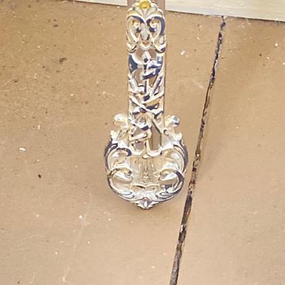 LOT 364: Vintage In Hoc Signo Vinces Monogramed Sword with Sheath, Leather Carrying Case and Protective Cloth