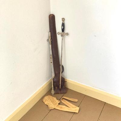 LOT 364: Vintage In Hoc Signo Vinces Monogramed Sword with Sheath, Leather Carrying Case and Protective Cloth