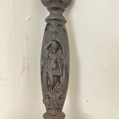 LOT 366: Antique / Vintage Ornate Sword