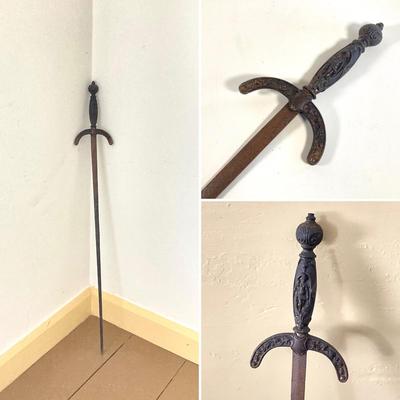 LOT 366: Antique / Vintage Ornate Sword