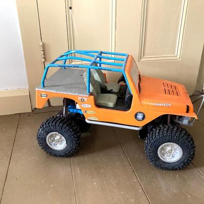 LOT 372: Large Radio Controlled Nylint Rock Crawler Jeep