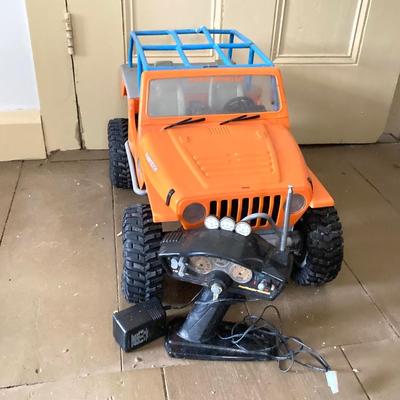 LOT 372: Large Radio Controlled Nylint Rock Crawler Jeep