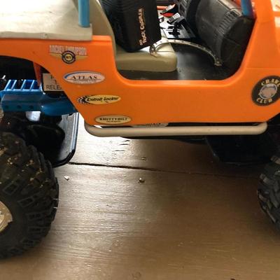LOT 372: Large Radio Controlled Nylint Rock Crawler Jeep