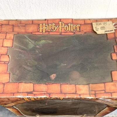 LOT 376: Harry Potter Collectibles - "The Chamber of Keys" Classic Scenes Collection and "The Chamber of Secrets"...