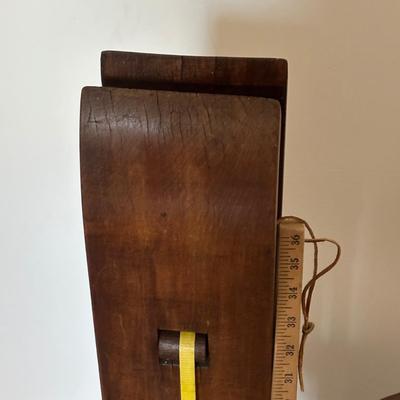 LOT 387: Early Antique Primitive Wooden Cobblers Tool Bench, Cobblers Anvil & Shoe Stand