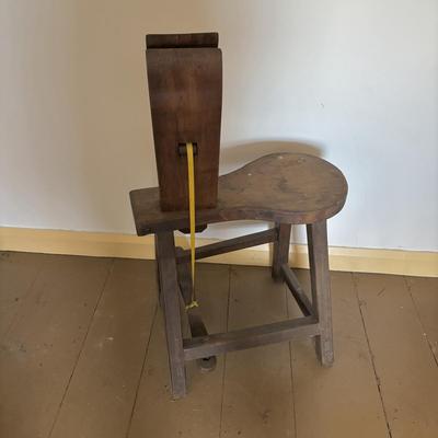 LOT 387: Early Antique Primitive Wooden Cobblers Tool Bench, Cobblers Anvil & Shoe Stand