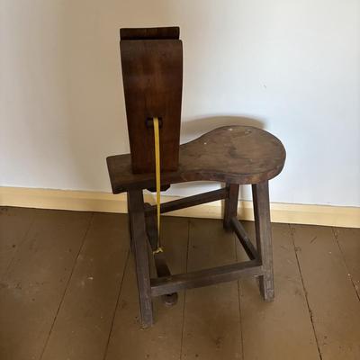 LOT 387: Early Antique Primitive Wooden Cobblers Tool Bench, Cobblers Anvil & Shoe Stand