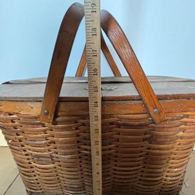 LOT 396: Vintage Hawkeye Basket Refrigerator, Spark Coal, Grill & Blue Metal Lunch Box w/Thermos