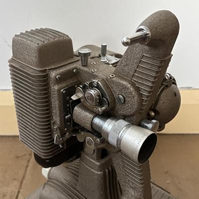 LOT 398: Vintage 8MM Mansfield Portable Action Editor, Revere Camera Co. Model 85 8MM Projector * More
