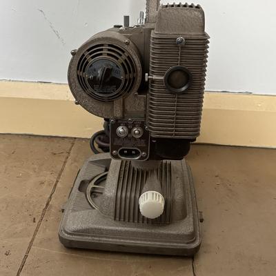 LOT 398: Vintage 8MM Mansfield Portable Action Editor, Revere Camera Co. Model 85 8MM Projector * More