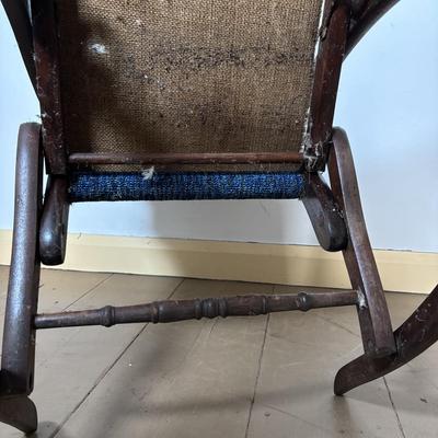 LOT 402: Antique Folding Rocking Chair - Ready for Your Very Own Personal Touch