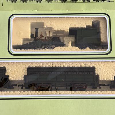 LOT 405: Bachman American Heritage HO Scale "The John Bull" Train Set
