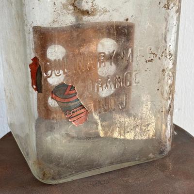 LOT 411: Vintage Kitchen: Butter Churn, Rustic Tin, Measuring Cup & Scale