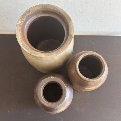 LOT 414: Antique Salt Glaze Lidded Crock & Brown Glaze Stoneware Crocks