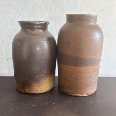 LOT 414: Antique Salt Glaze Lidded Crock & Brown Glaze Stoneware Crocks