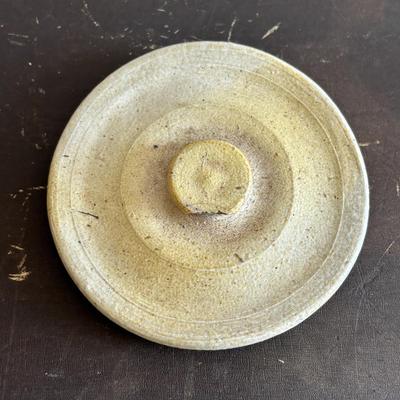 LOT 414: Antique Salt Glaze Lidded Crock & Brown Glaze Stoneware Crocks