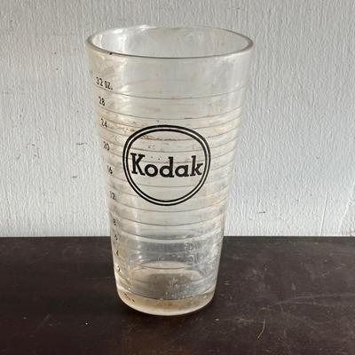 LOT 421: Vintage Eastman Kodal 32oz Darkroom Beaker, Kodak Brownie 8 Movie Projector, Brownie Holiday Camera