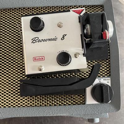 LOT 421: Vintage Eastman Kodal 32oz Darkroom Beaker, Kodak Brownie 8 Movie Projector, Brownie Holiday Camera