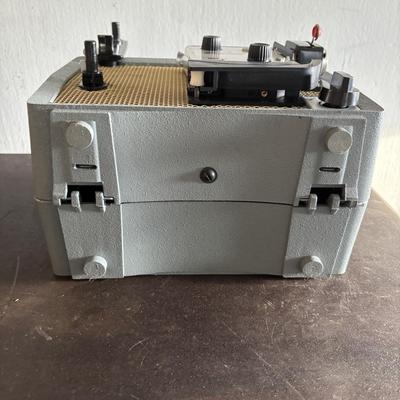 LOT 421: Vintage Eastman Kodal 32oz Darkroom Beaker, Kodak Brownie 8 Movie Projector, Brownie Holiday Camera