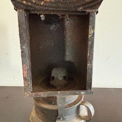 LOT 422: Vintage Kodak Collection: Dark Room Lantern, Dark Room Footed Beaker & No. 1A Pocket Camera