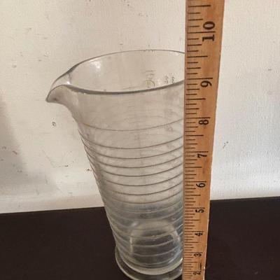 LOT 422: Vintage Kodak Collection: Dark Room Lantern, Dark Room Footed Beaker & No. 1A Pocket Camera