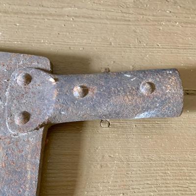 LOT 436: Vintage/Antique Cast Iron Pot with Handle, Cast Iron Tea Kettle and a Large Clever without a Handle