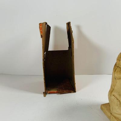 LOT446: Vintage Thrifty the Pig Cast Iron Piggy Bank with Original Box