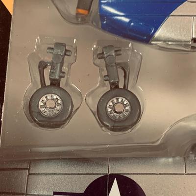 LOT 454: K-line Aviation Model Airplanes 1:48 Scale - Army Air Corps p40 Fighter Plane, Us Navy Vought F4U Corsair (WWII) and Army Air...