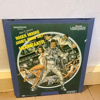 LOT 465: James Bond 007 Collection of Eight Laser Discs