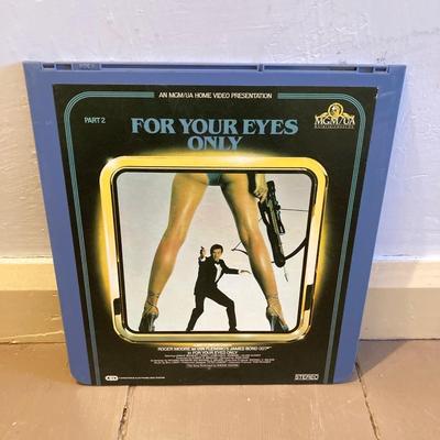 LOT 465: James Bond 007 Collection of Eight Laser Discs