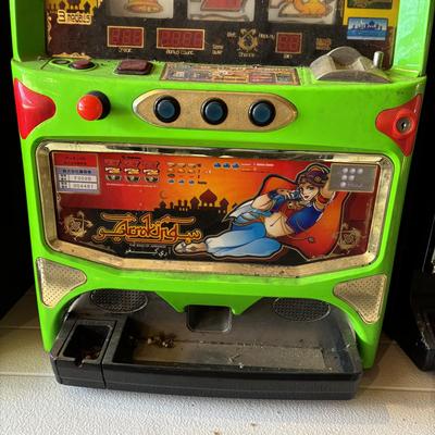 LOT 603: Vintage Japanese Arroking Slot Machine
