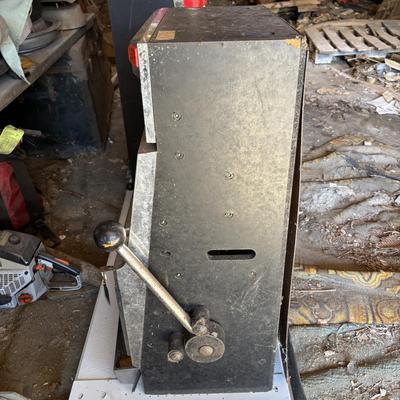 LOT 605: Vintage King of Carib Slot Machine