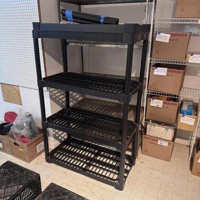 Metal and Plastic Shelving (WC-DZ)