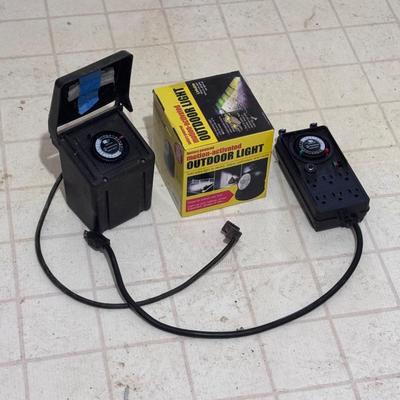 Intermatic Low Voltage Power Packs with a Timer + Motion-Activated Light (WM-DZ)