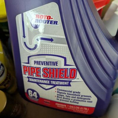 Household Cleaning Supplies Box 2( G)