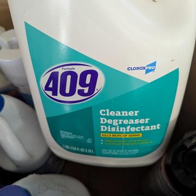 Household Cleaning Supplies Box 2( G)
