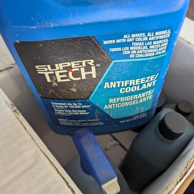 Outdoor/Garage Supplies Box 5 (G)