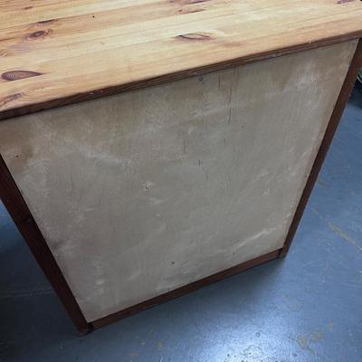 Small Pine Chest of Drawers 