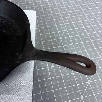 Cast Iron Fry Pan Skillet 