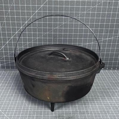Dutch Oven, Footed with lid