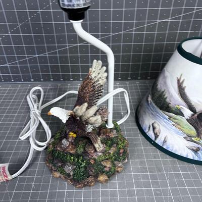 Small Eagle Lamp