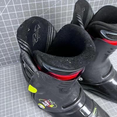 Nordica 27.5 Ski Boots