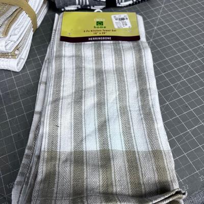 3 Sets of Dish Towels 
