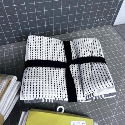 3 Sets of Dish Towels 