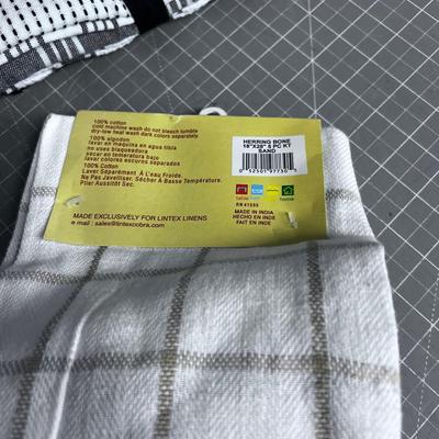 3 Sets of Dish Towels 