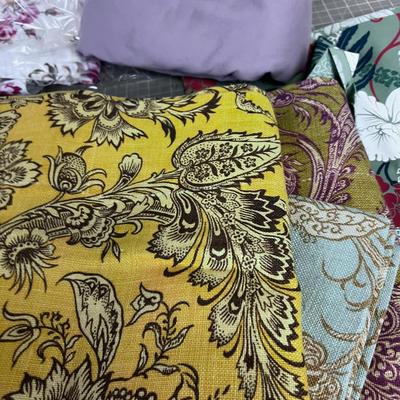 Linens: Misc. Mixed lot